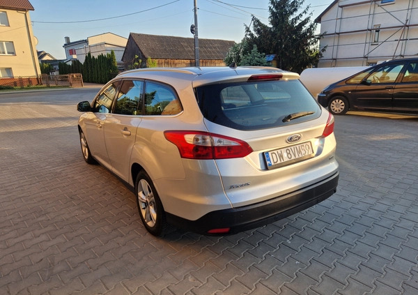 Ford Focus cena 24900 przebieg: 257350, rok produkcji 2012 z Sępólno Krajeńskie małe 407